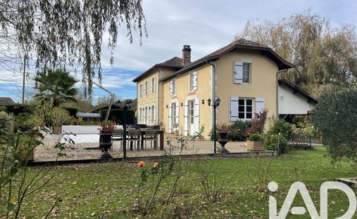 House in Mios, Nouvelle-Aquitaine, France 1