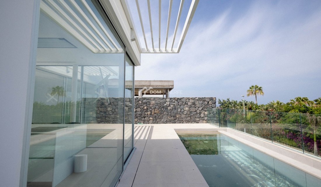 Villa in Costa Adeje, Adeje, Canary Islands 4 - 16748945