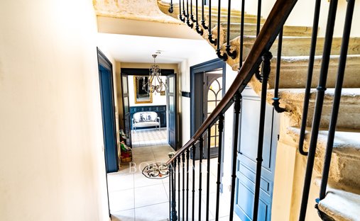 Castle for Sale in Niort, Nouvelle-Aquitaine, France