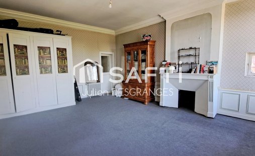 Castle for Sale in Amboise, Centre-Val de Loire, France