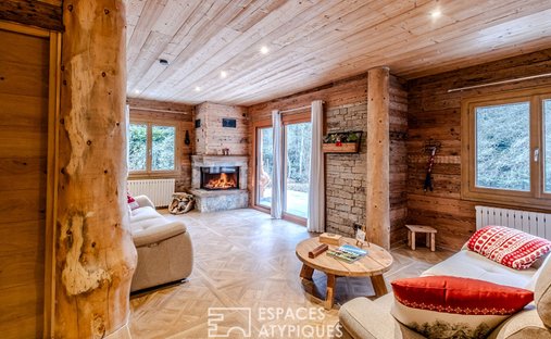 Castle for Sale in Bons-en-Chablais, Auvergne-Rhône-Alpes, France