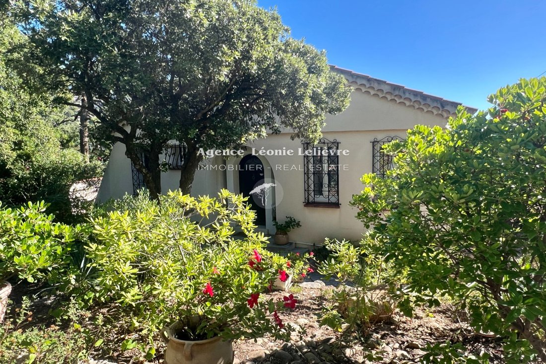 Villa in Les Issambres, Roquebrune-sur-Argens, France 2 - 16751204