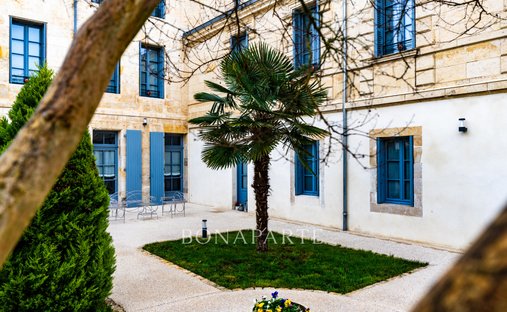 Castle for Sale in Niort, Nouvelle-Aquitaine, France