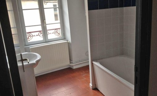 An 18th Century Manor With A Swimming Pool, Outhouses And 6.5 Hectares Of Grounds With A River