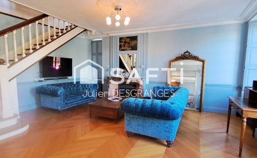 Castle for Sale in Amboise, Centre-Val de Loire, France