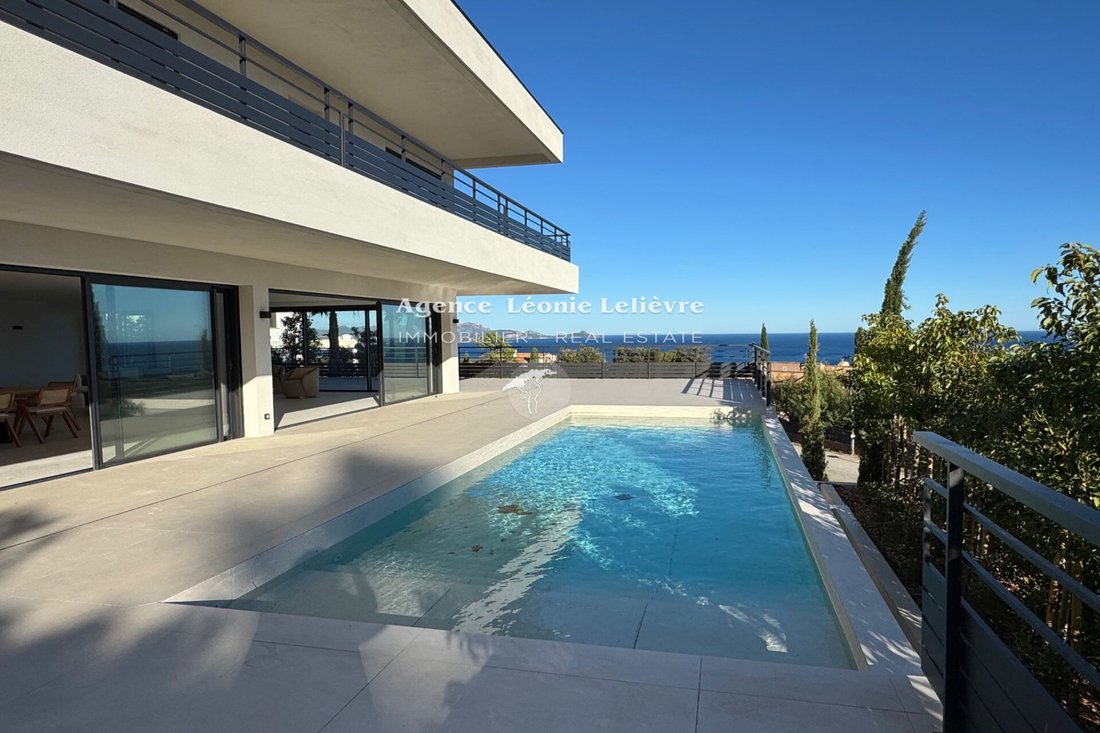 Villa in Les Issambres, Roquebrune-sur-Argens, France 5 - 15899850
