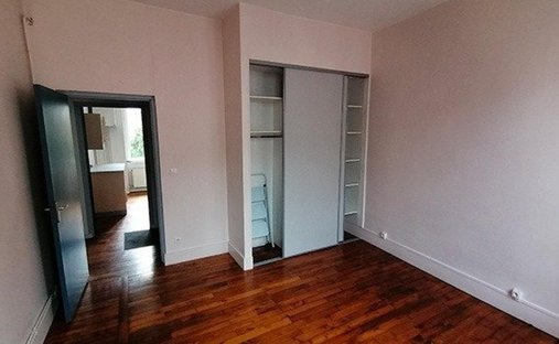 An 18th Century Manor With A Swimming Pool, Outhouses And 6.5 Hectares Of Grounds With A River