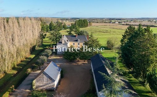 Castle for Sale in Saumur, Pays de la Loire, France