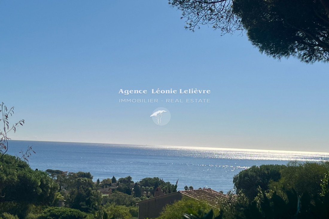 Villa in Les Issambres, Roquebrune-sur-Argens, France 1 - 16751204