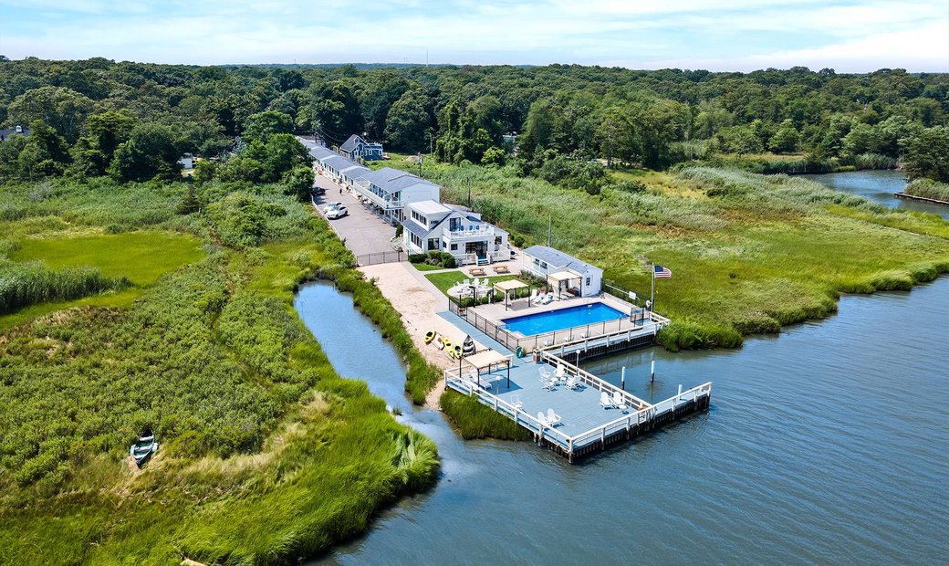 Residential Hampton Bays In Hampton Bays, New York, United States For ...