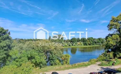 Castle for Sale in Amboise, Centre-Val de Loire, France