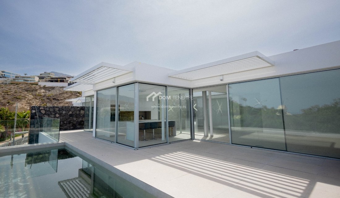 Villa in Costa Adeje, Adeje, Canary Islands 3 - 16748945