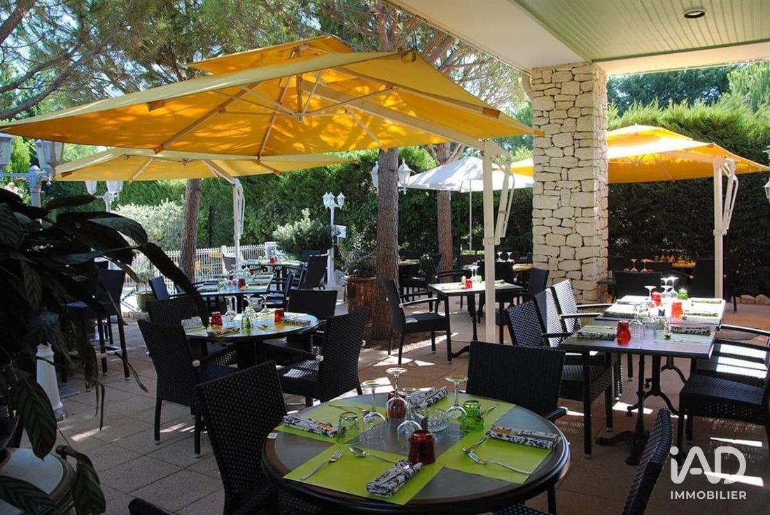 Orgon, Provence-Alpes-Côte d'Azur, France 2 - 16752704