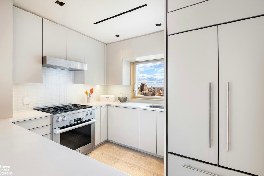 Co Op in New York, New York, United States 5 - 16747457