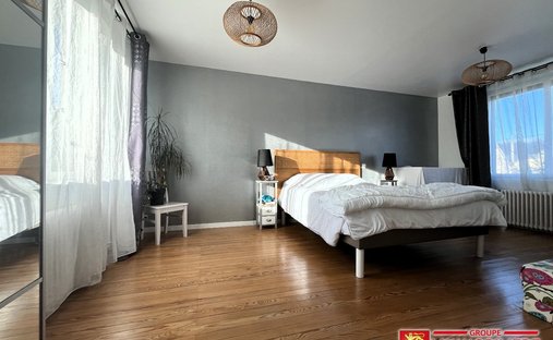 For Sale Dpt Eure (27) Near Pacy Sur Eure Moulin 353 M2 With Swimming Pool On Land Of 5542 M2 On The