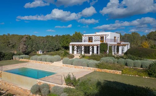 Villa in Santa Eularia des Riu, Balearic Islands, Spain 1