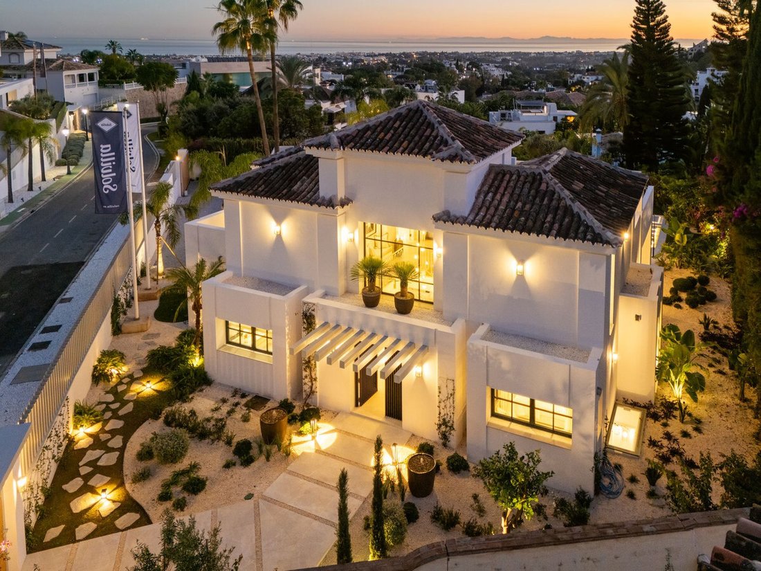 Villa in La Quinta, Benahavis, Andalusia 1 - 16721477
