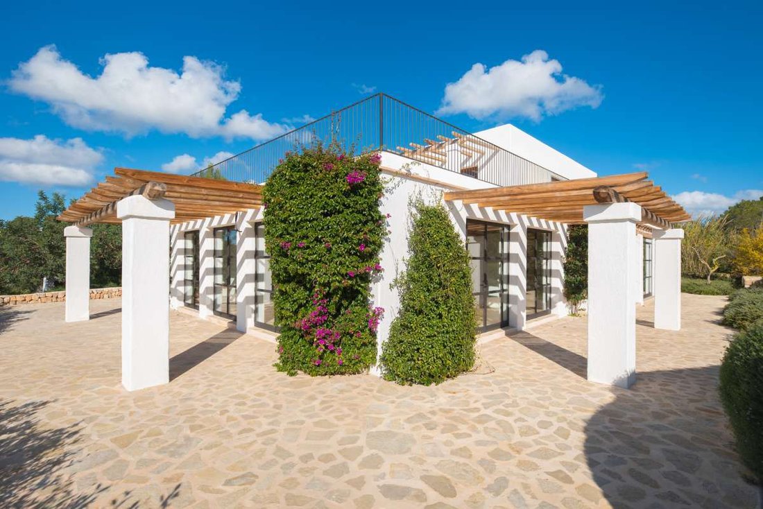 Villa in Santa Eularia des Riu, Balearic Islands, Spain 5 - 16746085