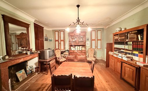 Castle for Sale in Luzech, Occitanie, France