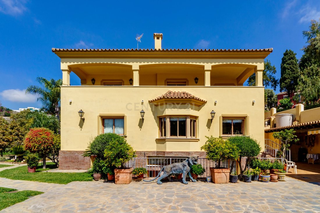 Villa in La Quinta, Benahavis, Andalusia 3 - 14216206