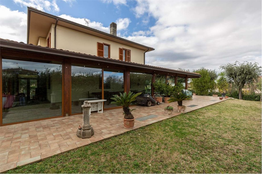 Villa in Assisi, Umbria, Italy 4 - 16749422