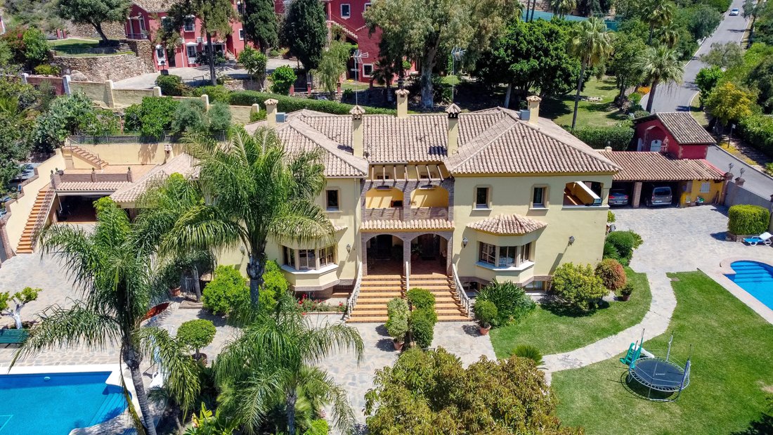 Villa in La Quinta, Benahavis, Andalusia 2 - 14216206