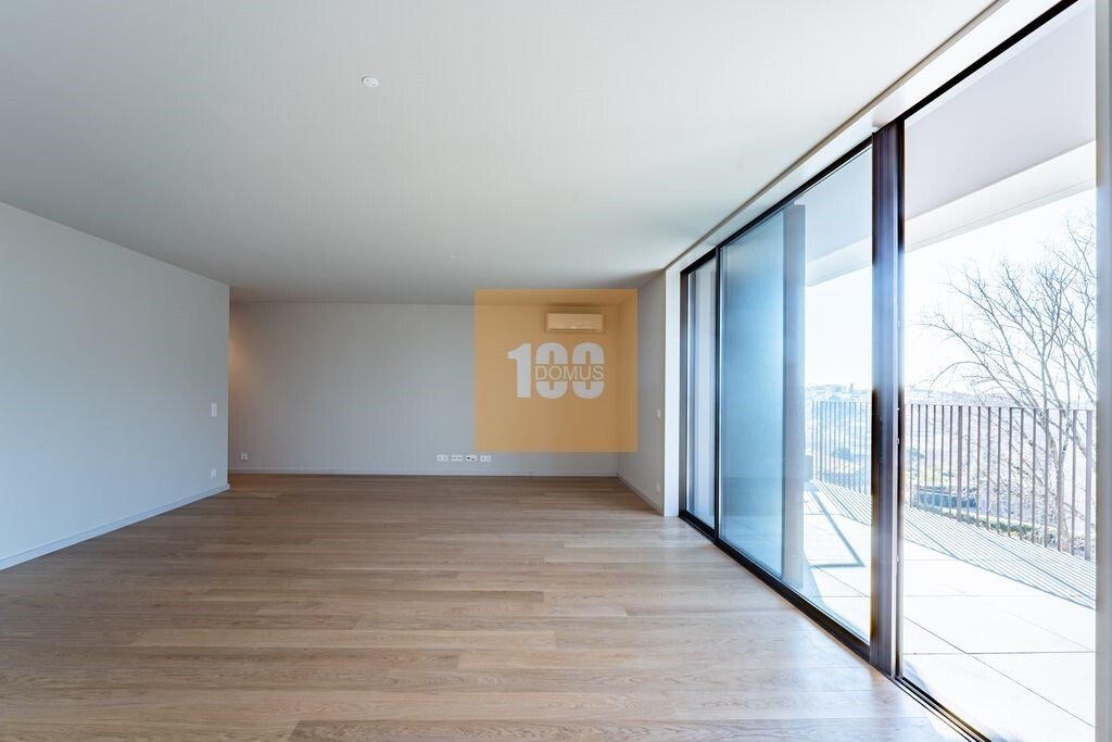 Apartment in Santa Marinha e Sao Pedro da Afurada, Porto District, Portugal 4 - 16750064