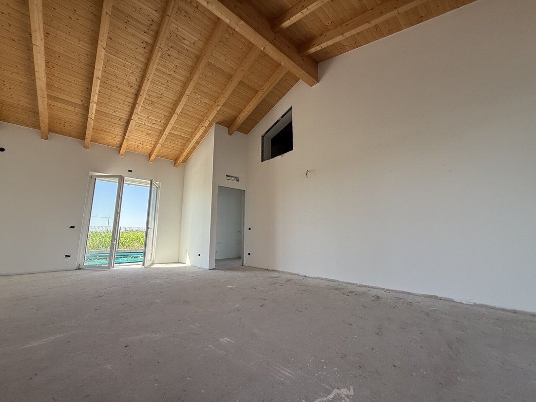 Villa in Castel d'Azzano, Veneto, Italy 3 - 16750303