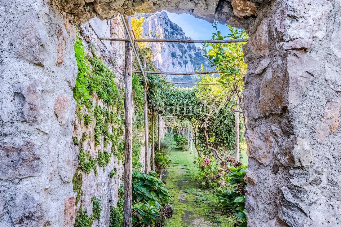 House in Capri, Campania, Italy 3 - 16752623