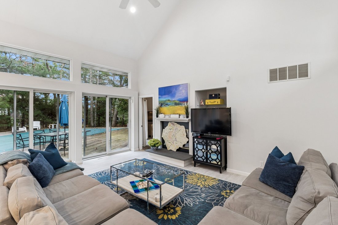 East Hampton, New York, United States 2 - 16463547