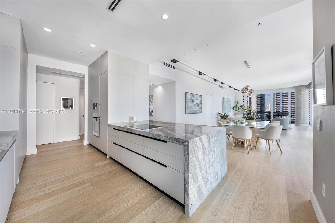 Condo in Miami, Florida, United States 2 - 16689053