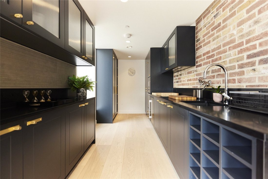 Apartment in Soho, England 2 - 16748898