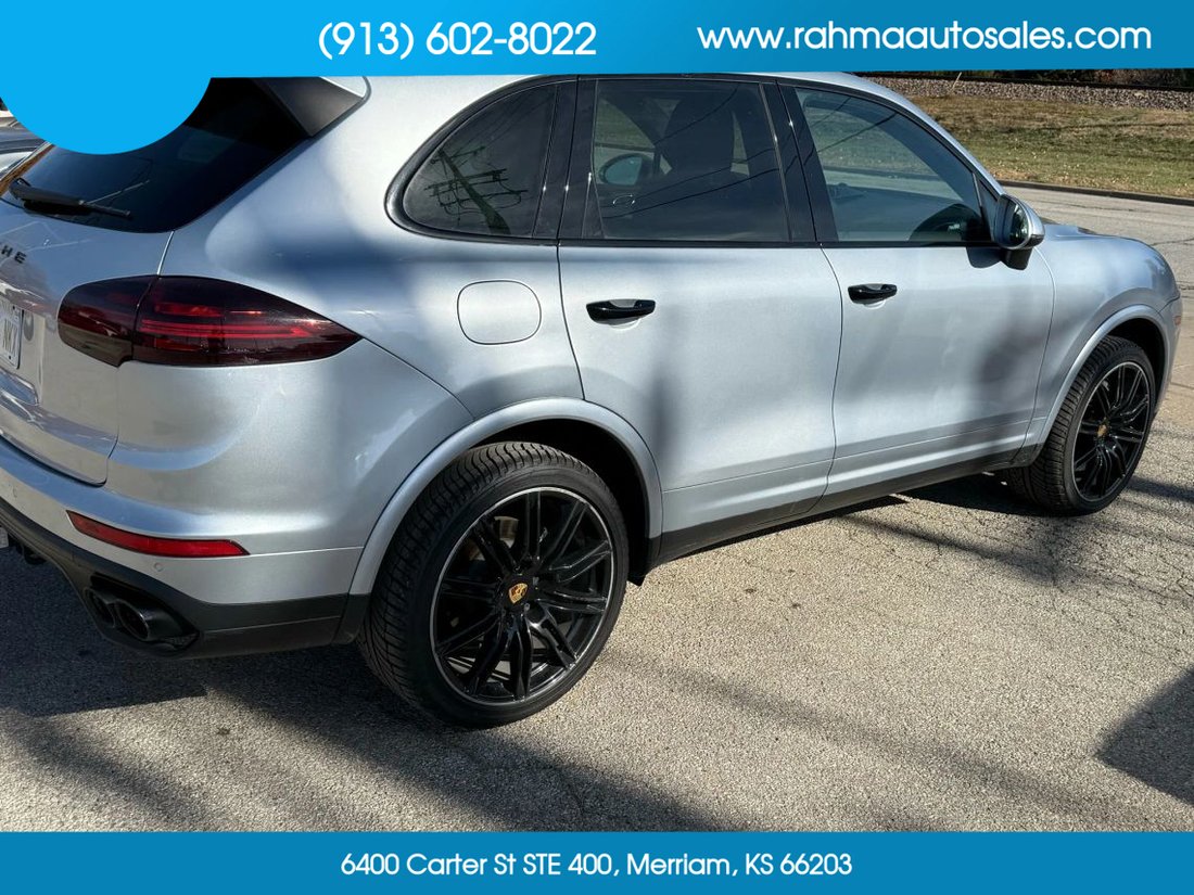 Suv in Merriam, KS, United States 5 - 16693351