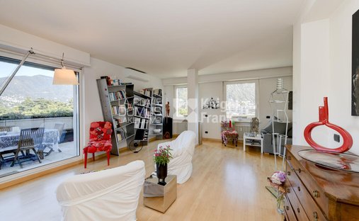 Penthouse in Western Lake Center, Como, Lombardy 1