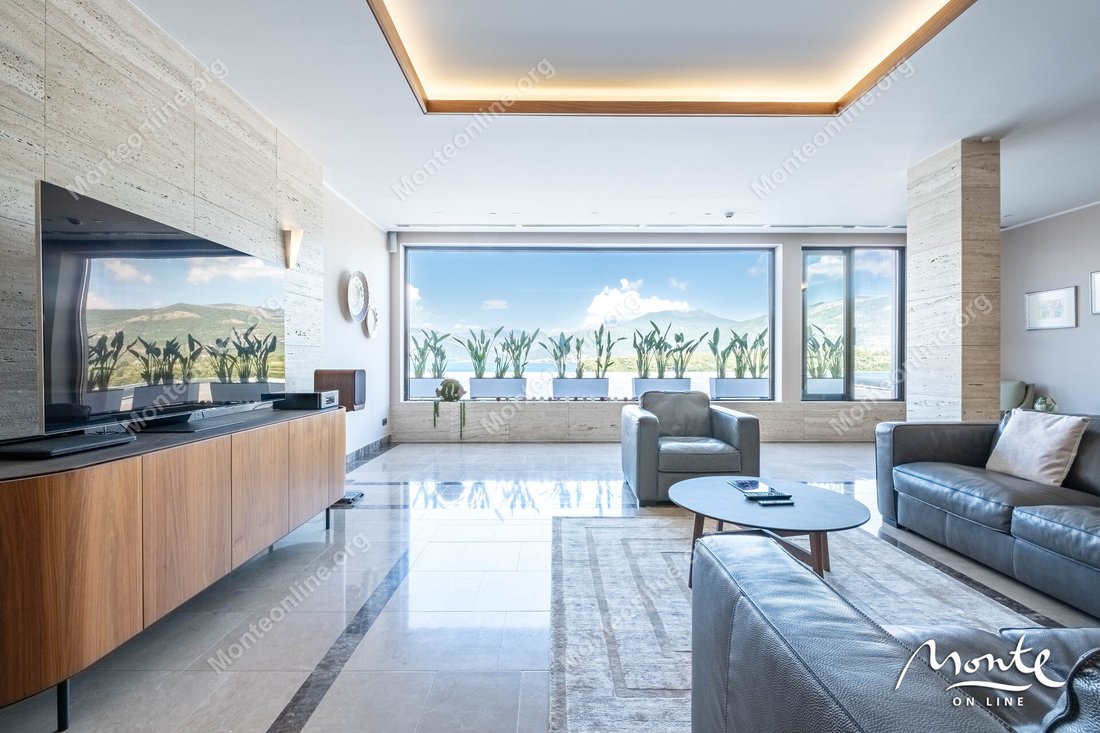 Penthouse in Bogišići, Tivat Municipality, Montenegro 1 - 16757098