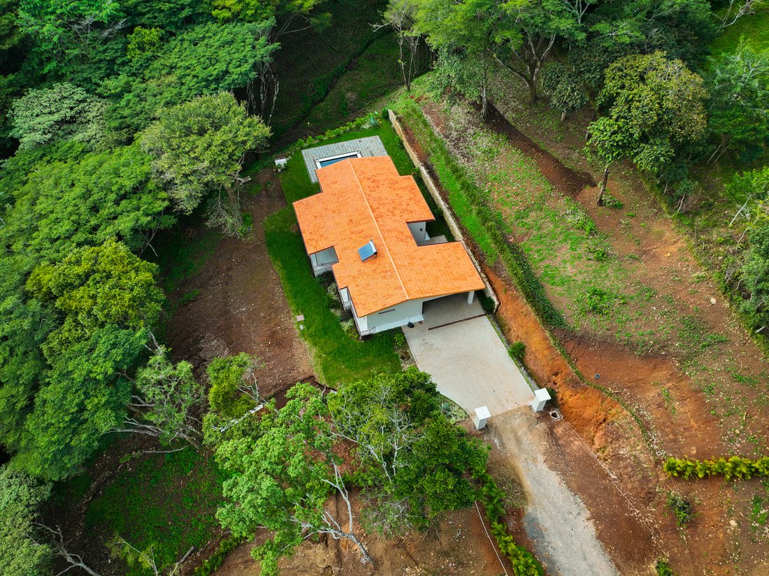 Villa in Atenas, Alajuela Province, Costa Rica 2 - 16764002