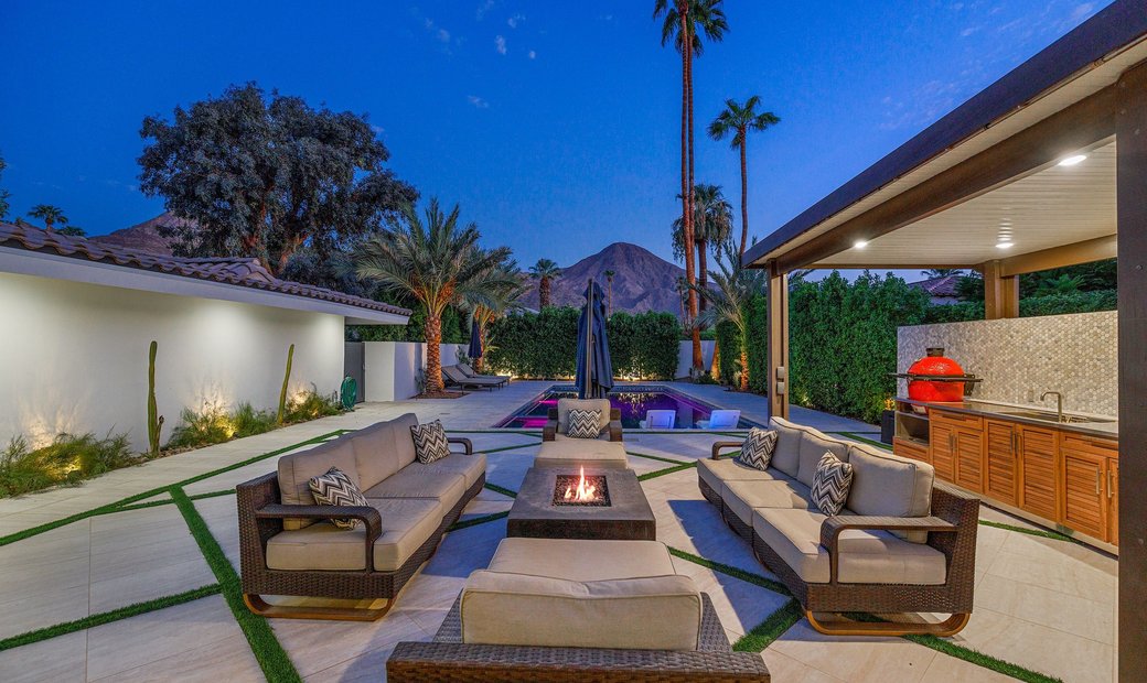 Private Outdoor Living Spaces For Sale
