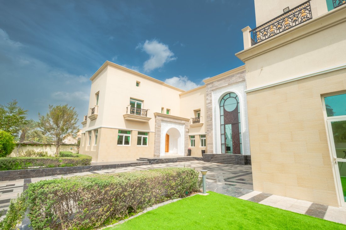 Villa in Emirates Hills, Dubai, United Arab Emirates 4 - 16761646
