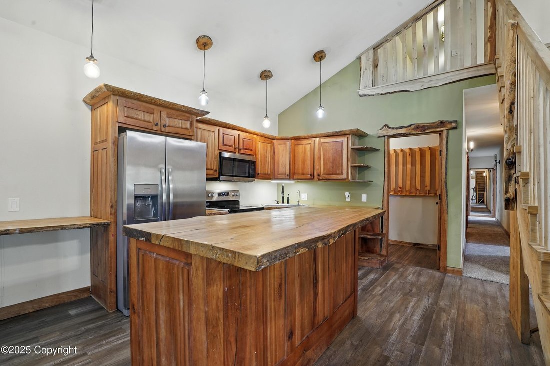 House in Newcastle, Wyoming, United States 3 - 16755957