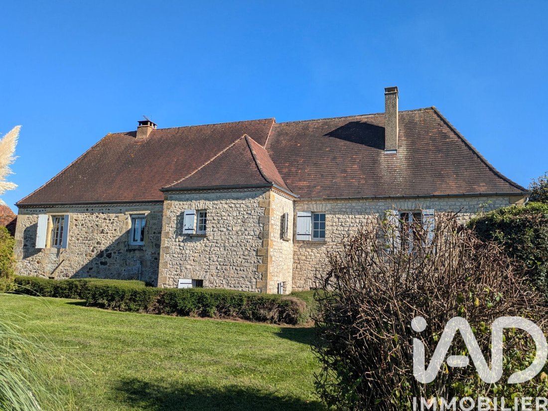 Maison à Saint-Cyprien, Nouvelle-Aquitaine, France 2 - 16757376