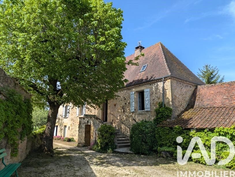Maison à Saint-Cyprien, Nouvelle-Aquitaine, France 1 - 16757376