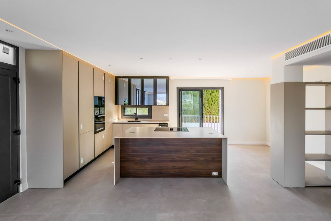 Apartment in Puerto Banus, Marbella, Spain 2 - 16753252