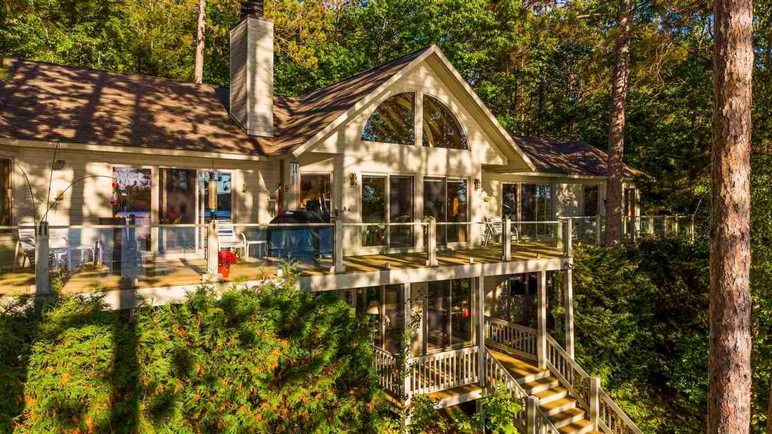 House in Petoskey, Michigan, United States 2 - 16755497