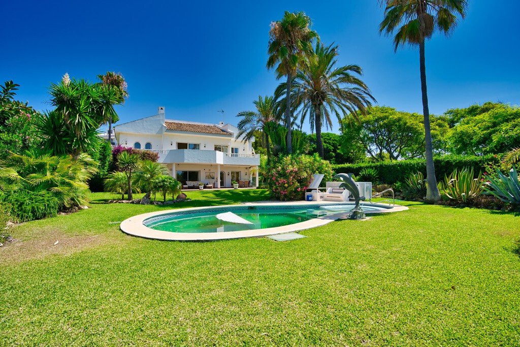 House in Elviria-Cabopino, Marbella, Spain 3 - 16753278