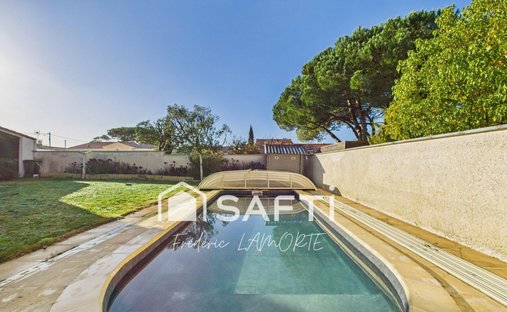 House in Saint-Palais-sur-Mer, Nouvelle-Aquitaine, France 1