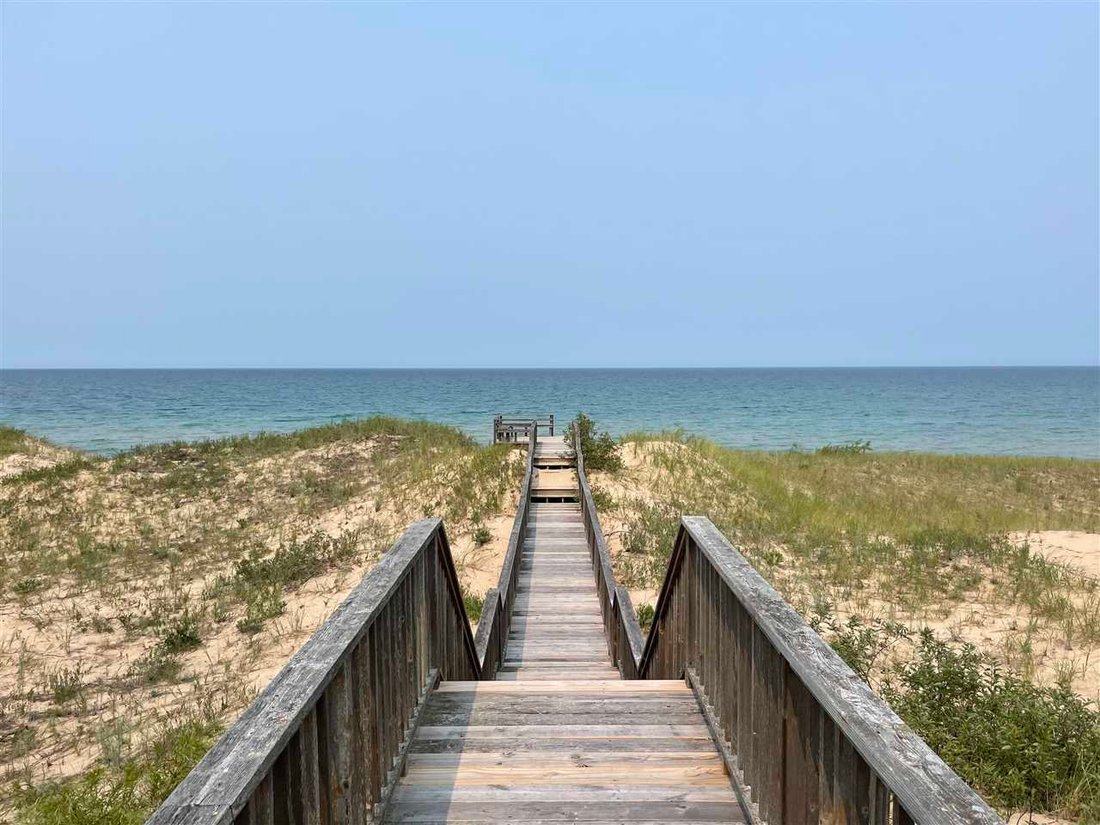 Land in Harbor Springs, Michigan, United States 1 - 16756819