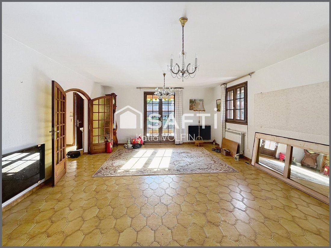 House in Carnoux-en-Provence, Provence-Alpes-Côte d'Azur, France 1 - 16757071