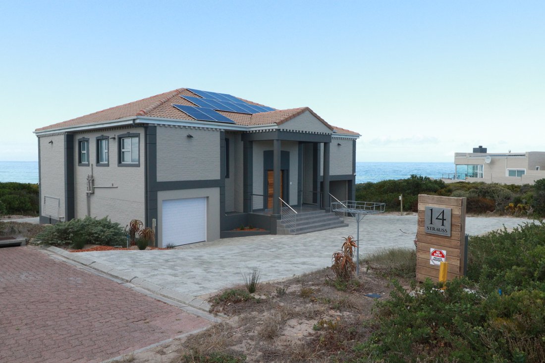 House in Van Dyks Bay, Western Cape, South Africa 2 - 16761381