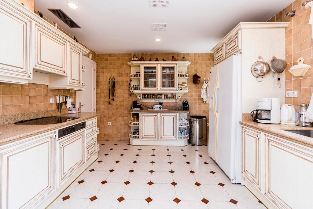 House in Elviria-Cabopino, Marbella, Spain 5 - 16753278
