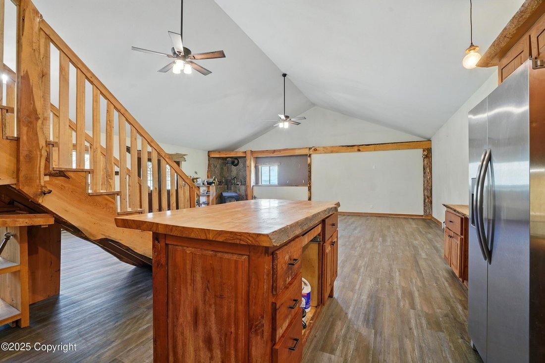House in Newcastle, Wyoming, United States 2 - 16755957